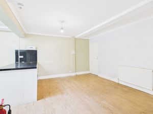 Dining & family area - click for photo gallery